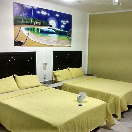 Hotel Arturo'S 지와타네호 외부 사진
